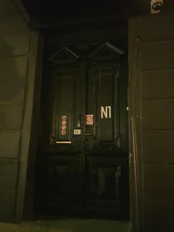 "No Party & Many Rules" Hostel N1 Sofia Buitenkant foto