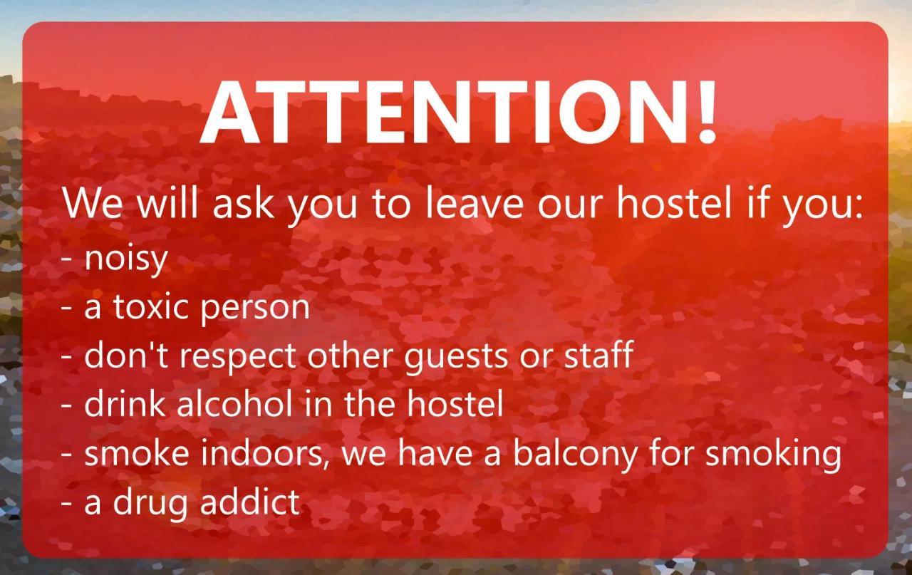 "No Party & Many Rules" Hostel N1 Sofia Buitenkant foto